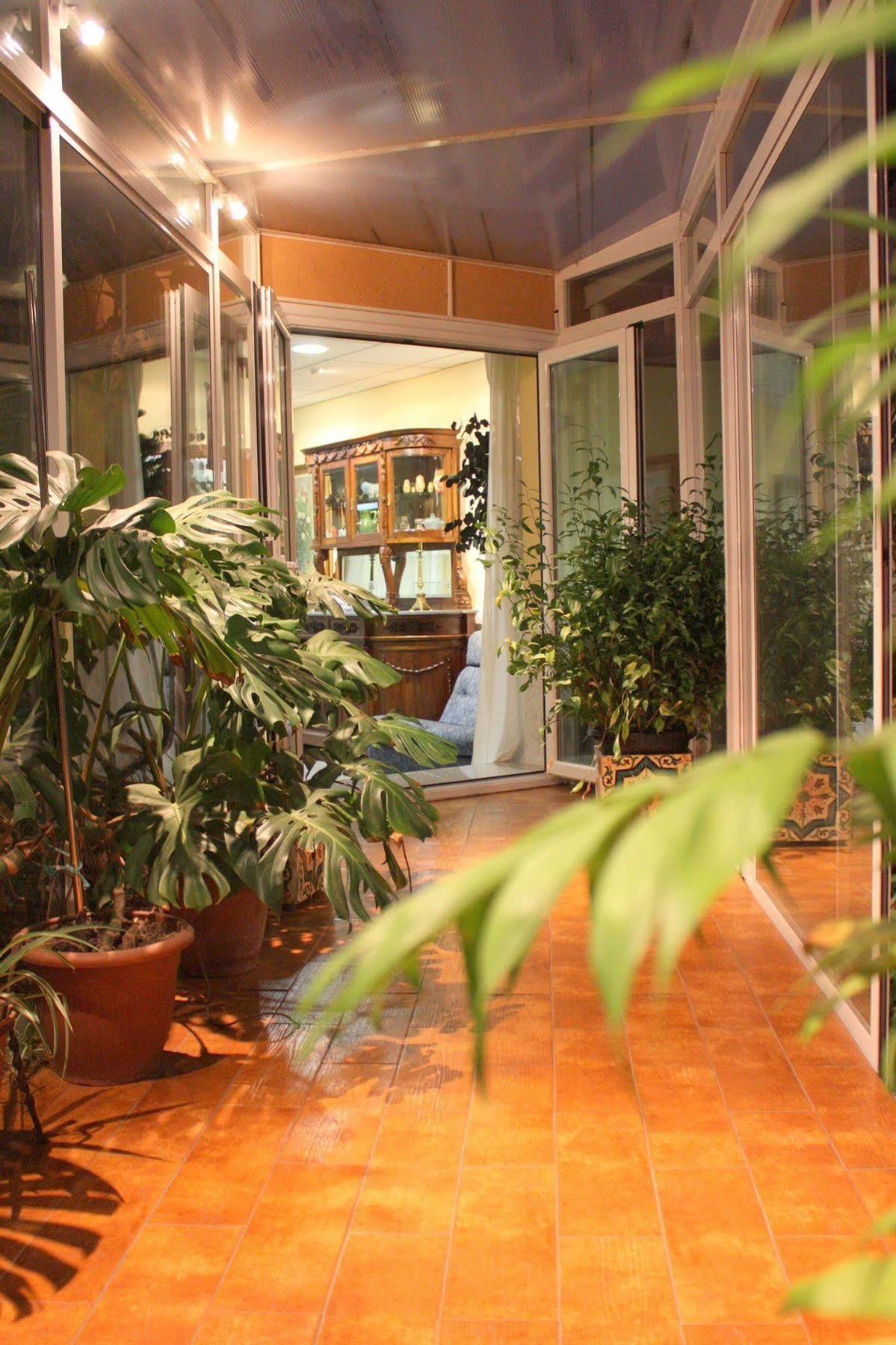 Hotel Iberia Plaza America Caces Екстериор снимка